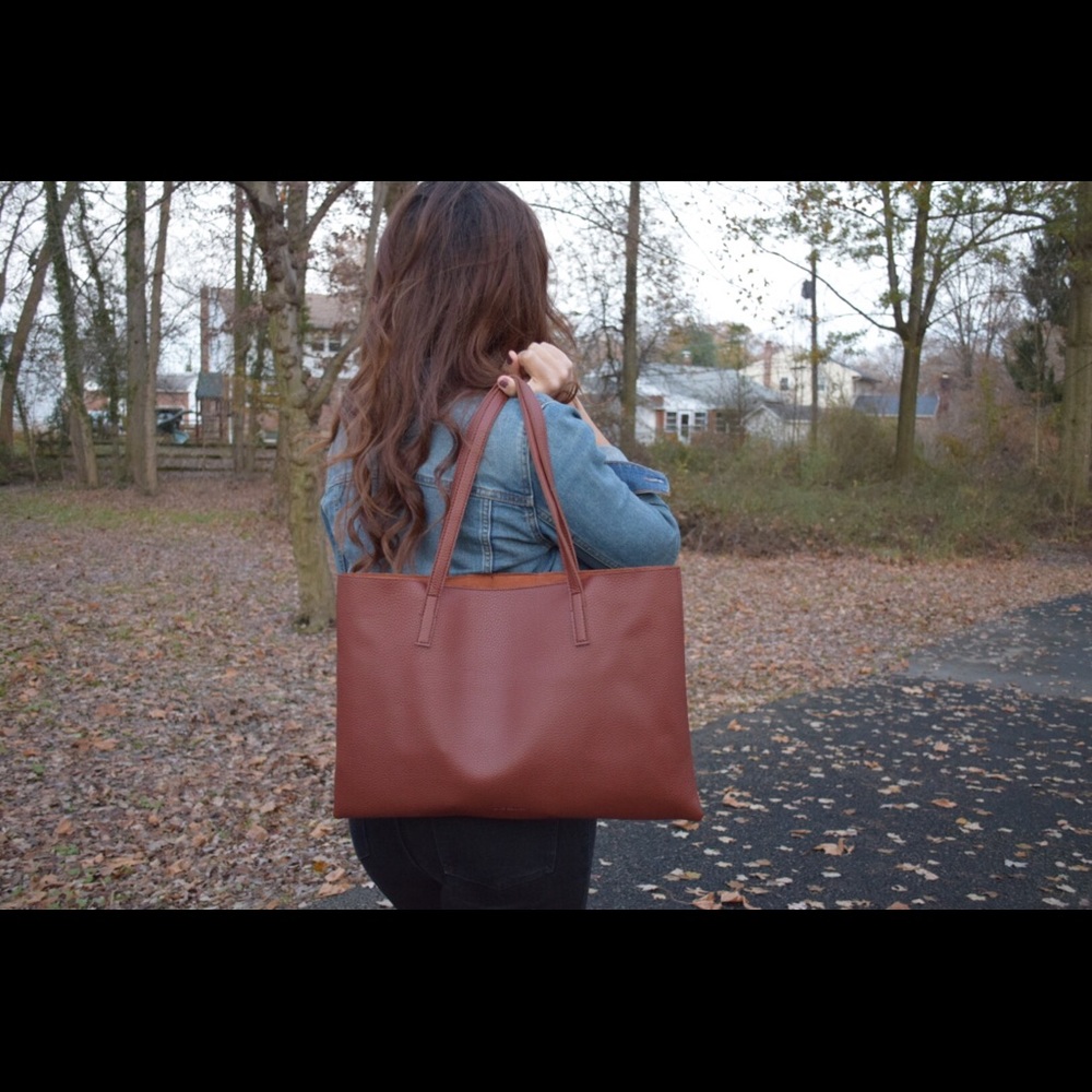 Vince Camuto Tote Bag - Picture 3 of 5